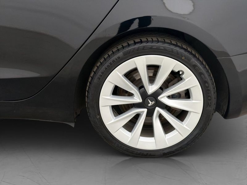 Tesla Model 3 bild 33