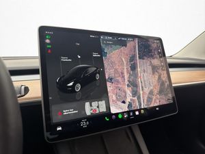 Tesla Model 3 bild 23