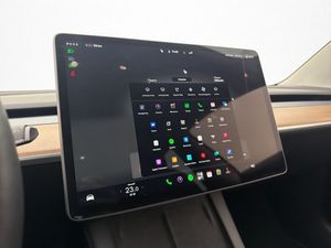 Tesla Model 3 bild 22