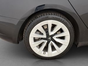 Tesla Model 3 bild 34