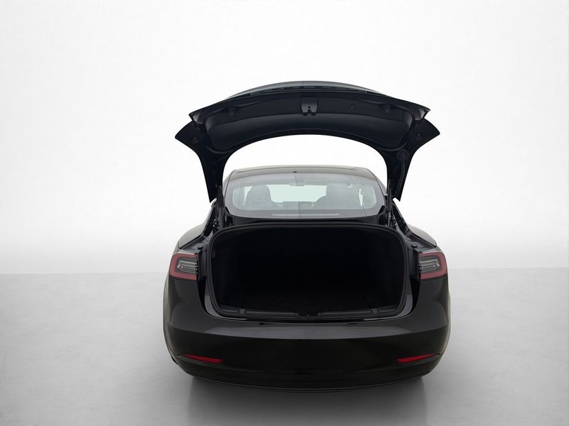 Tesla Model 3 bild 30