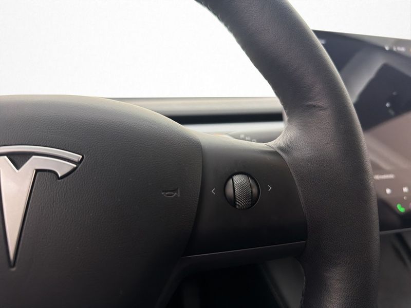 Tesla Model 3 bild 17