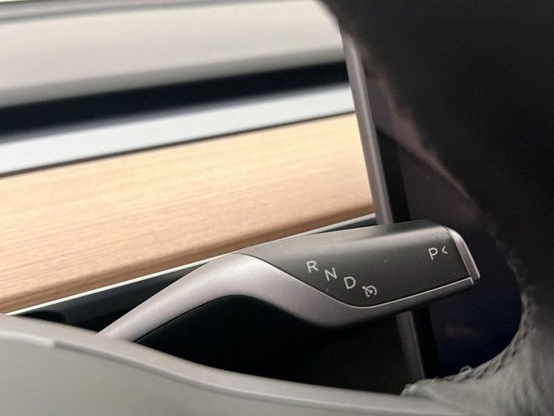 Tesla Model 3 bild 18