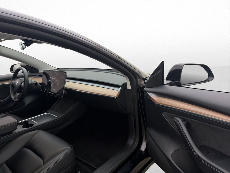 Tesla Model 3 bild 27