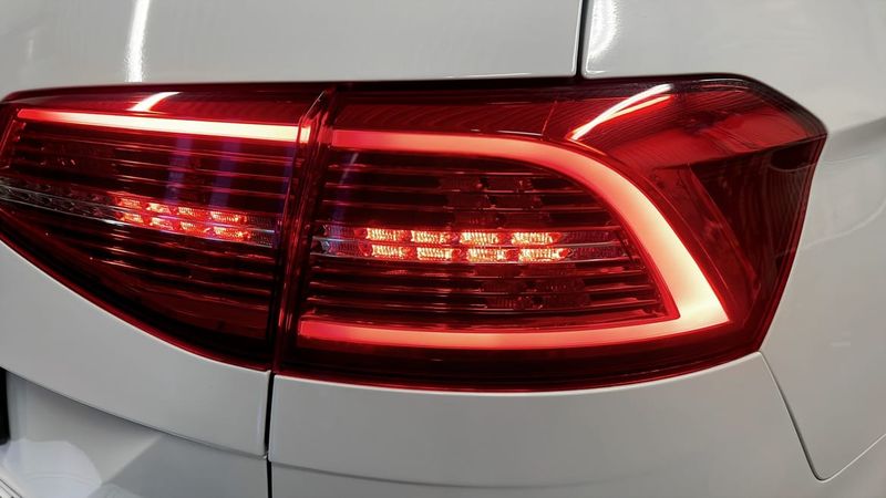 Volkswagen Passat bild 13