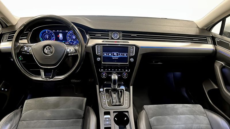 Volkswagen Passat bild 10