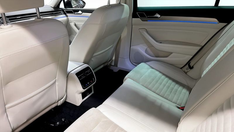 Volkswagen Passat bild 11