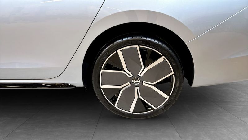 Volkswagen Passat bild 6