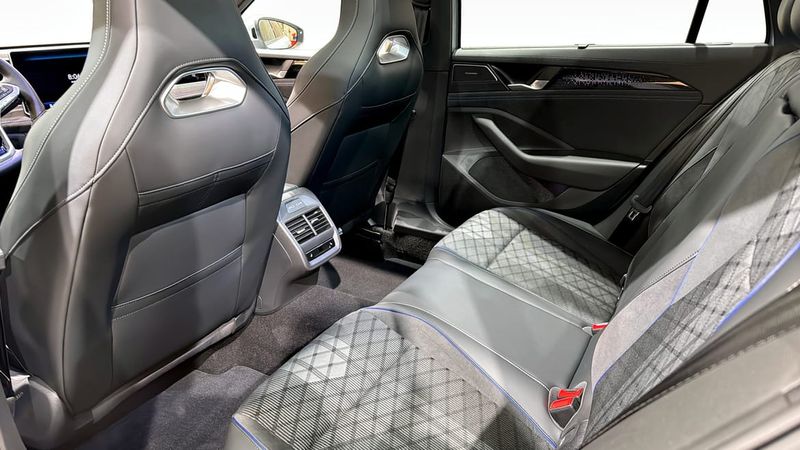 Volkswagen Passat bild 12