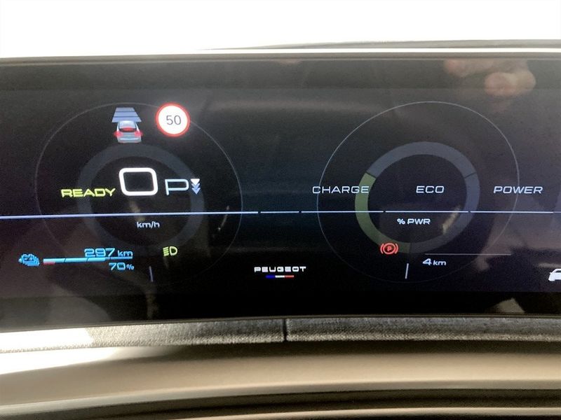 Peugeot e-3008 bild 11