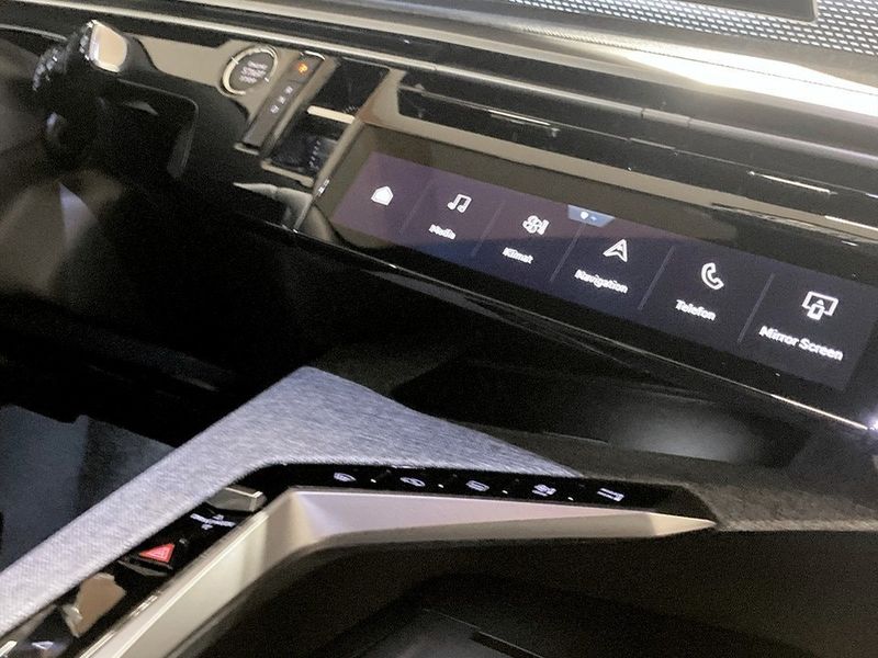 Peugeot e-3008 bild 8