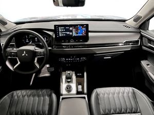 Mitsubishi Outlander bild 3