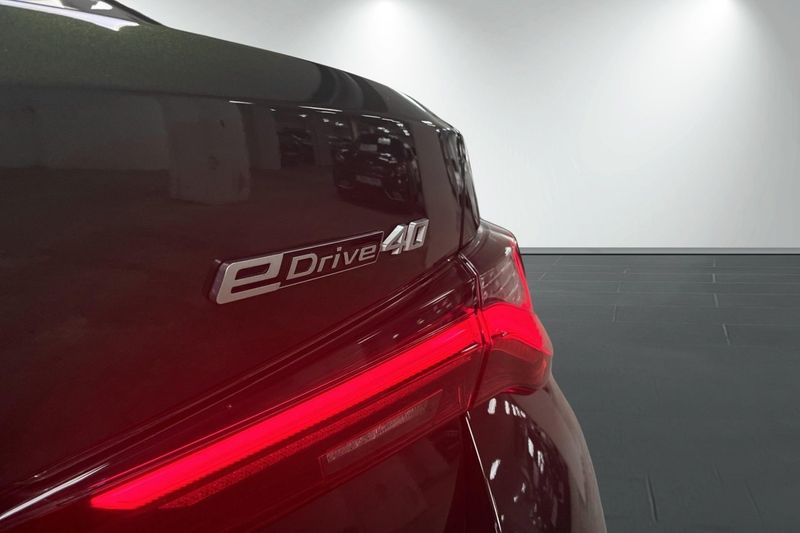 BMW i4 bild 31