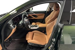 BMW i4 bild 11