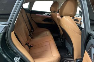 BMW i4 bild 15