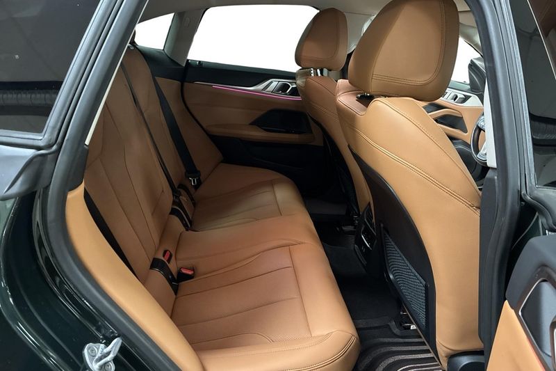 BMW i4 bild 15