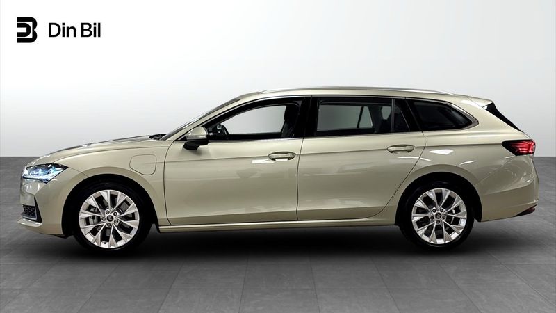 Skoda Superb bild 2