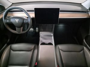 Tesla Model Y bild 13