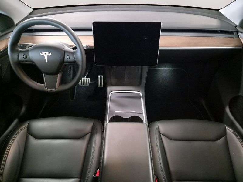 Tesla Model Y bild 13