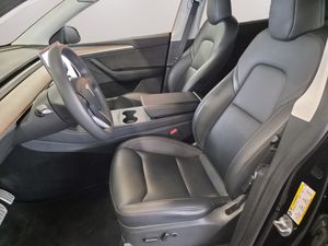 Tesla Model Y bild 9
