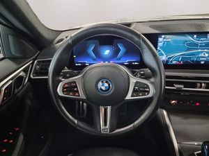 BMW i4 bild 17
