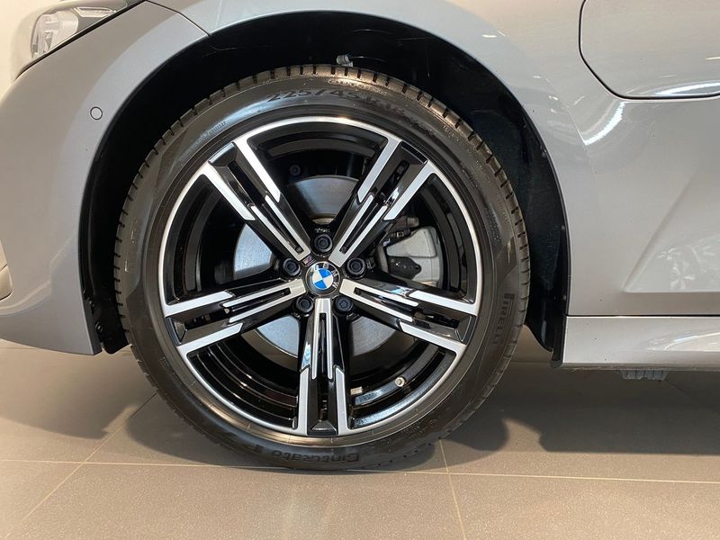 BMW 330 bild 3