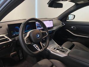 BMW 330 bild 5