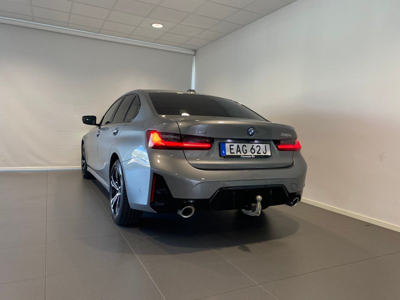 BMW 330 bild 10