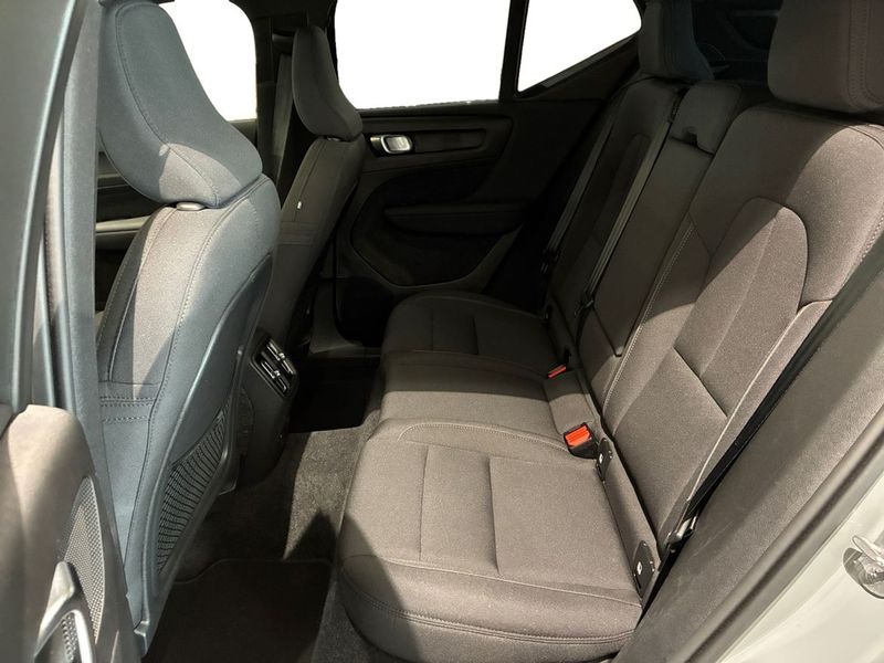 Volvo EX40 bild 5