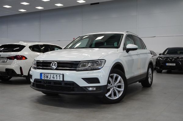 Volkswagen Tiguan 1.4 TSI 4Motion DSG Base Executive Värmare Drag | Ränta - 2018
