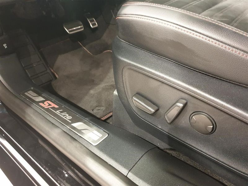 Ford Kuga bild 15