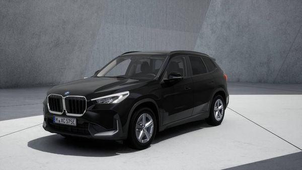 BMW iX1 xDrive25e Drag 17" Rattvärme Drive/Park Assist - 2026