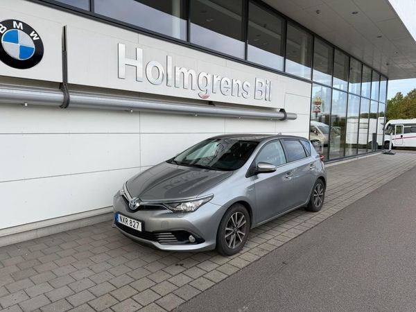 Toyota Auris Hybrid E-Cvt Comfort Active Plus Backkamera | Ränta 1,9 - 2015