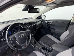 Toyota Auris bild 2