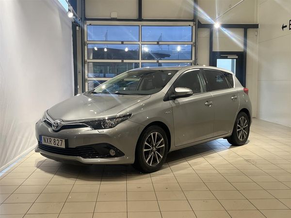 Toyota Auris Hybrid E-Cvt Comfort Active Plus Backkamera | Ränta 1,9 - 2015