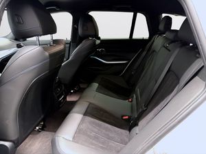 BMW 330 bild 13