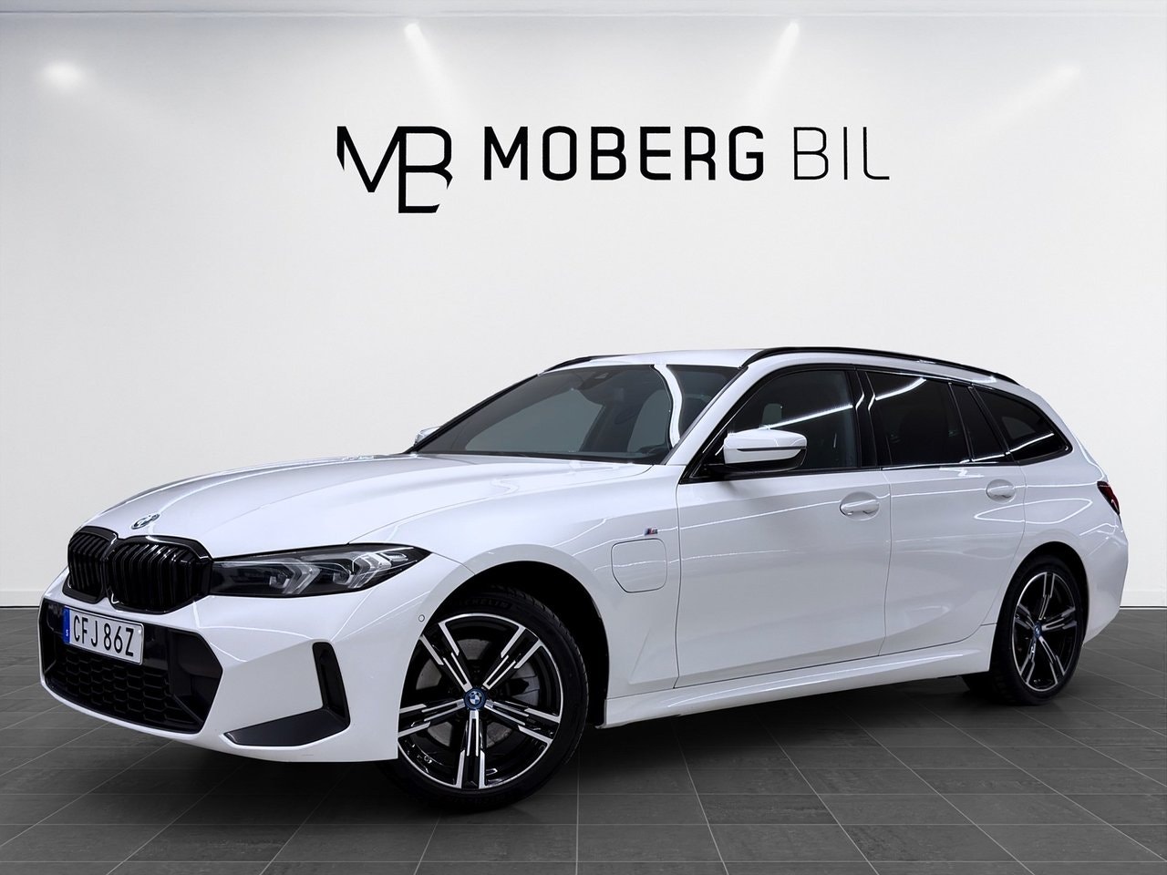 BMW 330