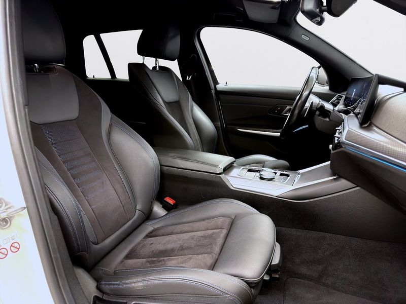 BMW 330 bild 19
