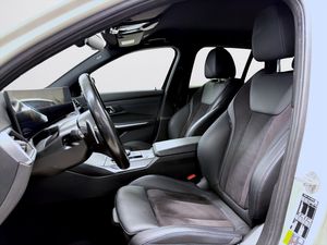 BMW 330 bild 11