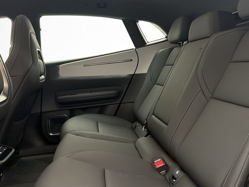 Polestar 4 bild 38