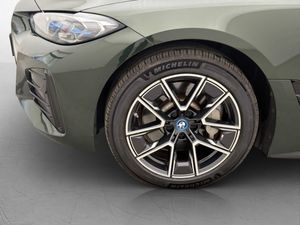BMW i4 bild 35