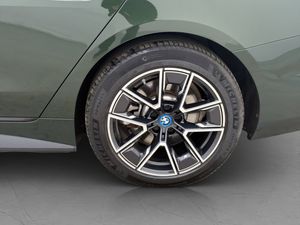 BMW i4 bild 36