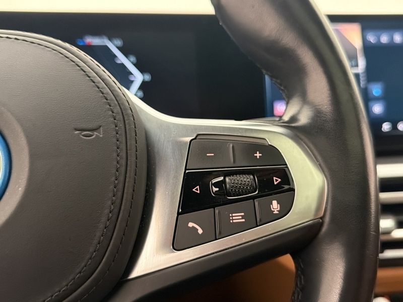 BMW i4 bild 21