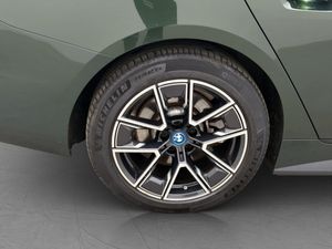 BMW i4 bild 37