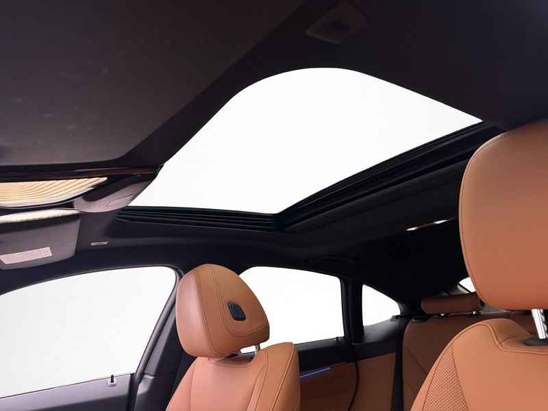 BMW i4 bild 14