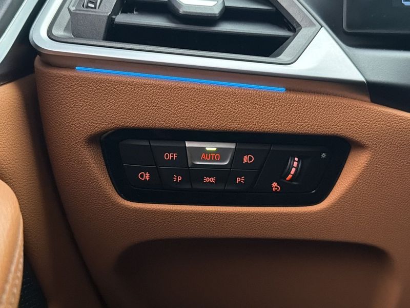 BMW i4 bild 17
