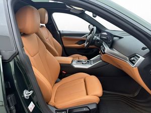 BMW i4 bild 31