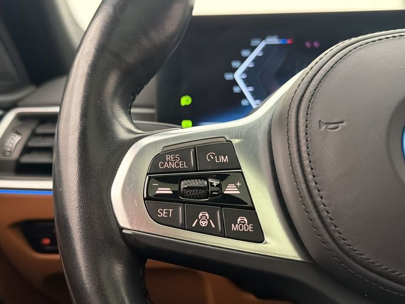 BMW i4 bild 18
