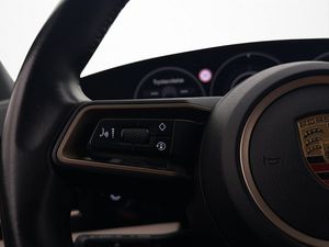Porsche Taycan bild 19