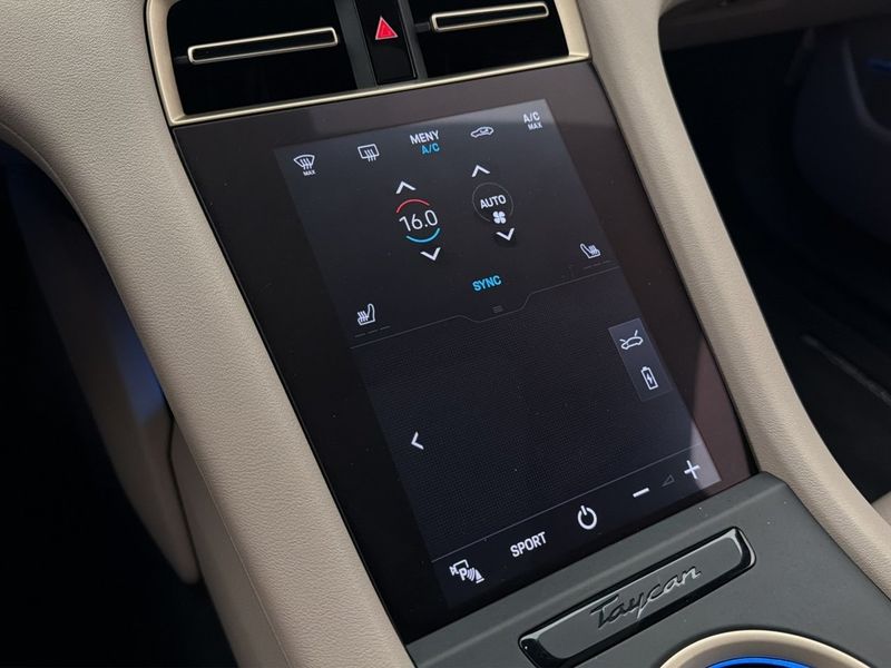 Porsche Taycan bild 28